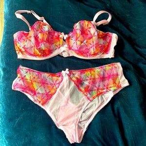 Savage x Fenty Pink and Multicolor bra and underwear set